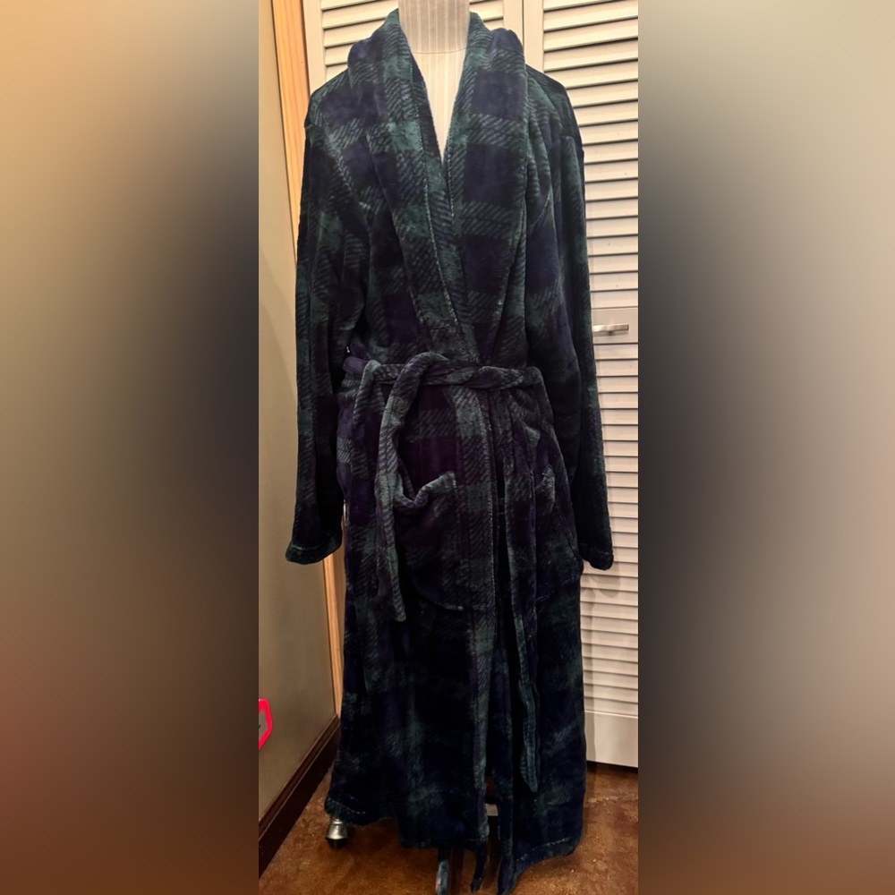 Ultra Soft Flannel Bath Robe - Picture 2 of 2